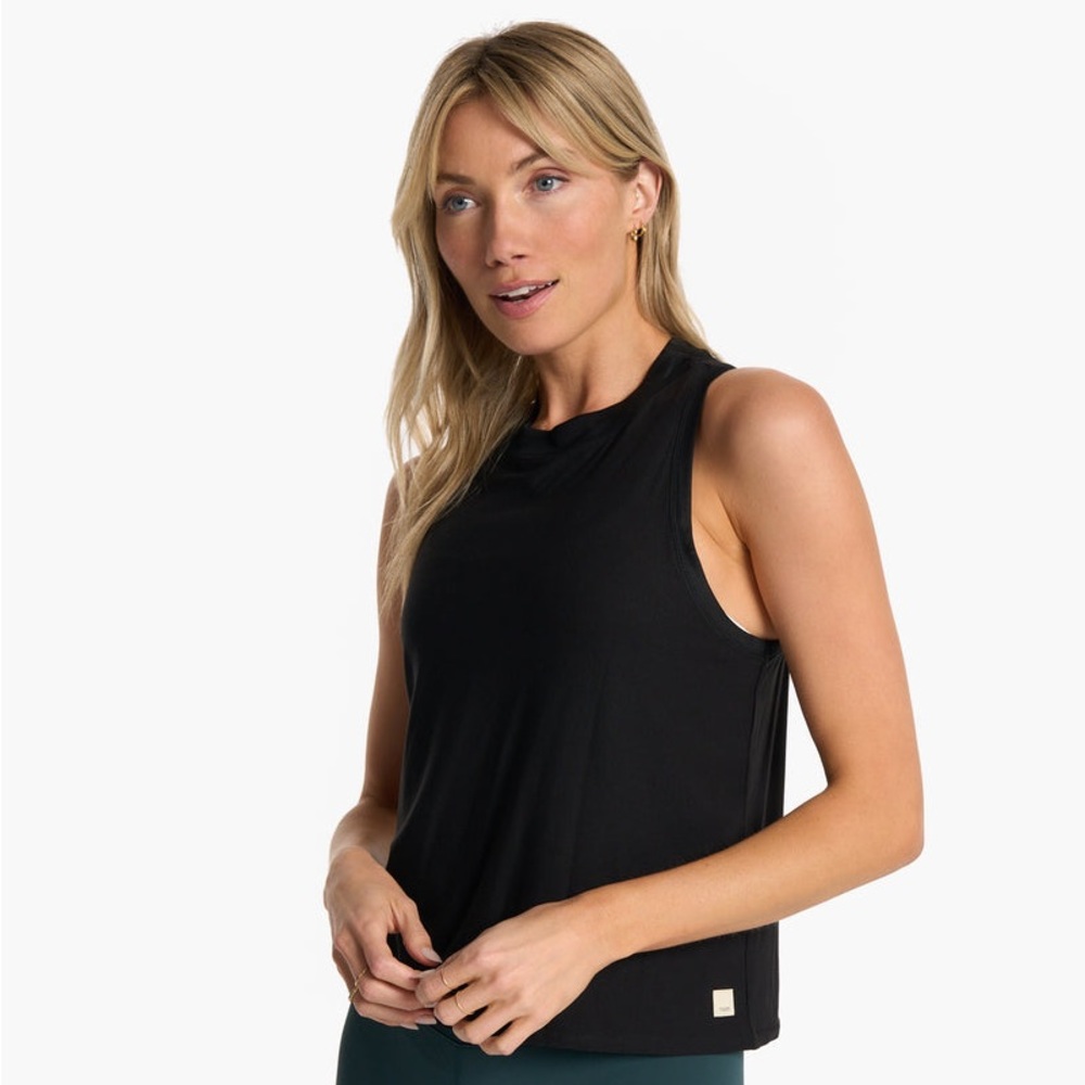 Vuori Energy Tank Top Small (3)